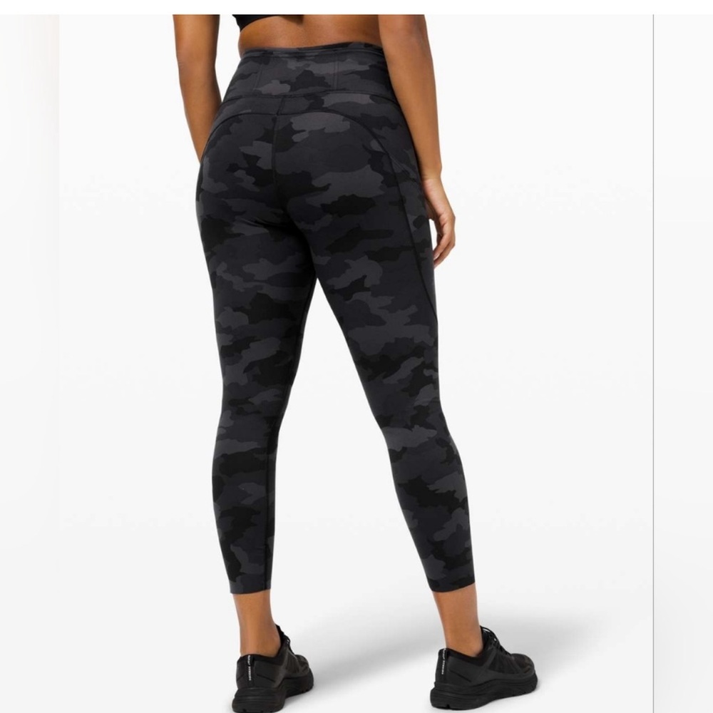 CAMO LULULEMON LEGGINGS FAST & FREE
